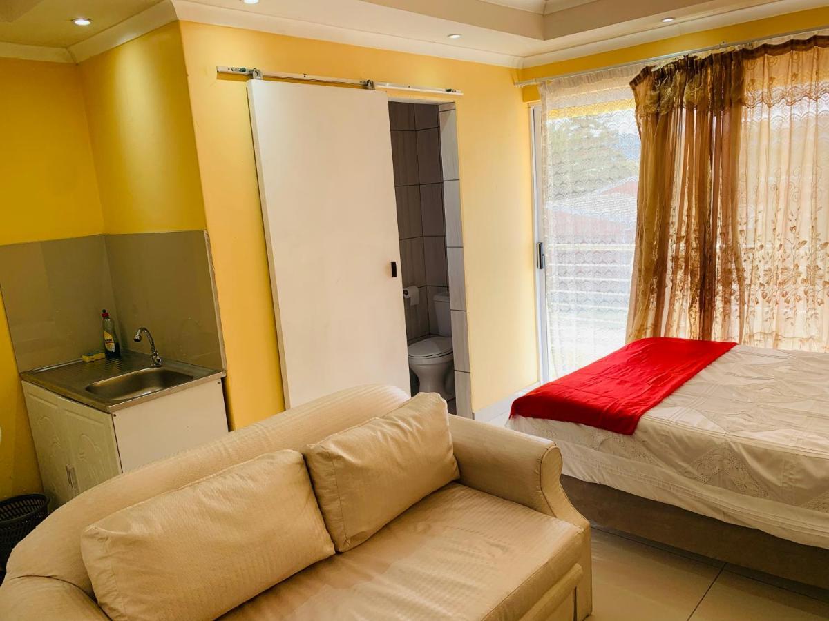 Mowetu Guest House Cape Town Exterior photo