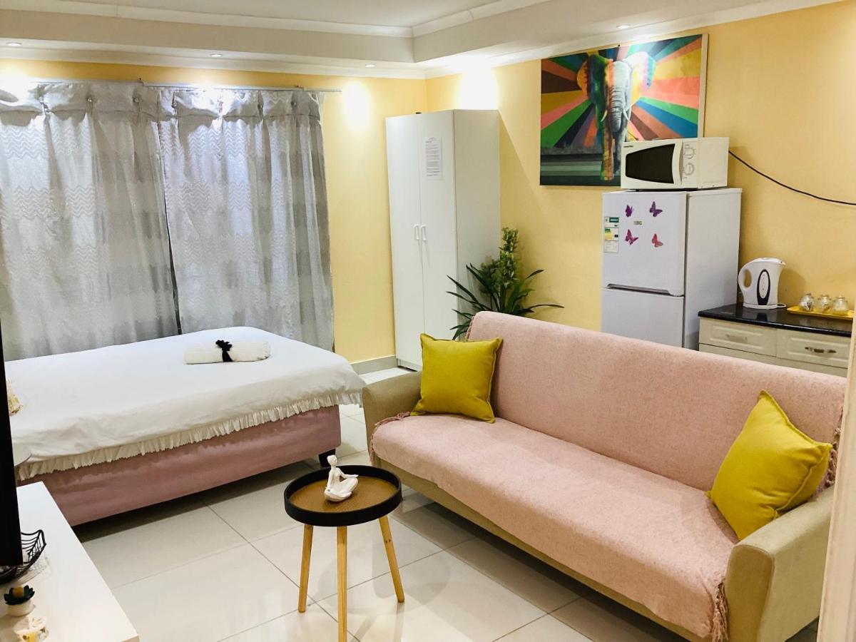 Mowetu Guest House Cape Town Exterior photo